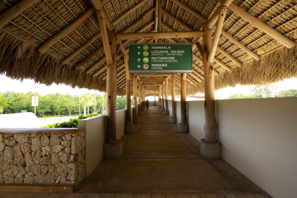 Puente Peatonal, Conexión Terminal A y B – Aeropuerto Internacional de Punta Cana